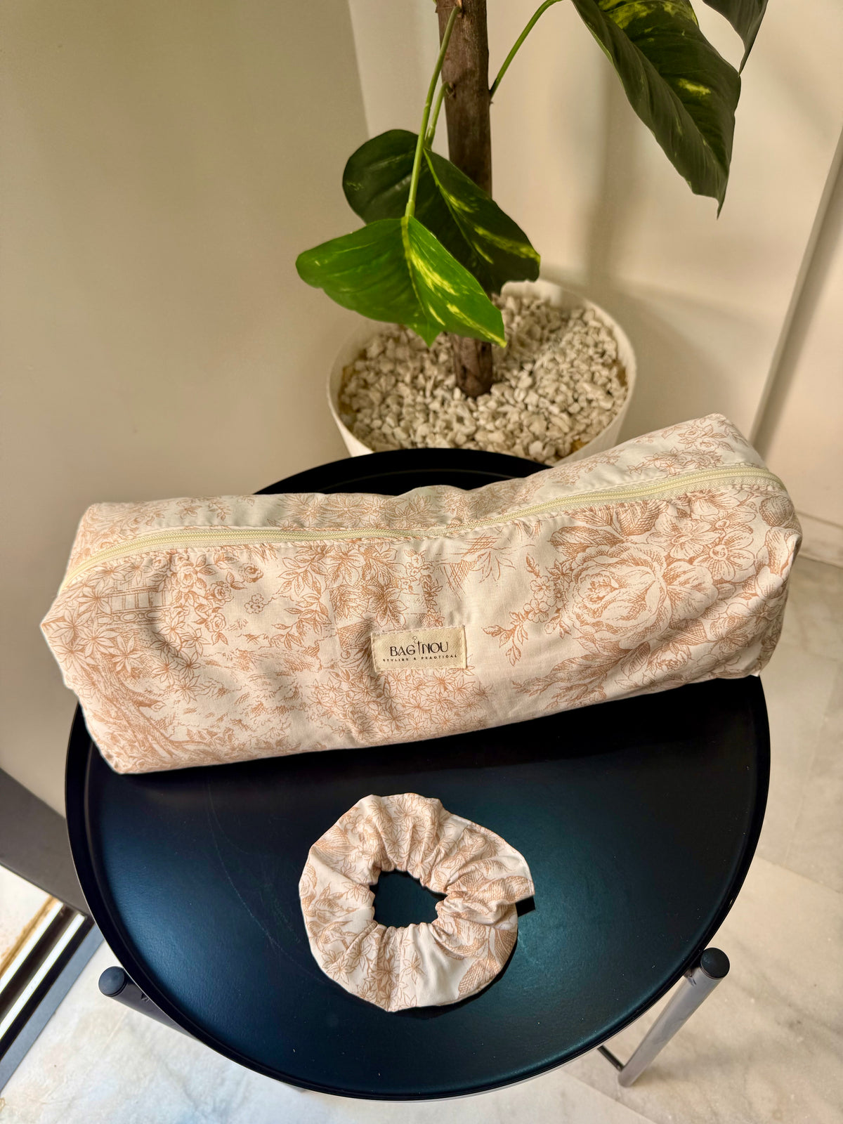 🤍 Beige Garden - Trousse Lisseur & Brosse Soufflante + Chouchou