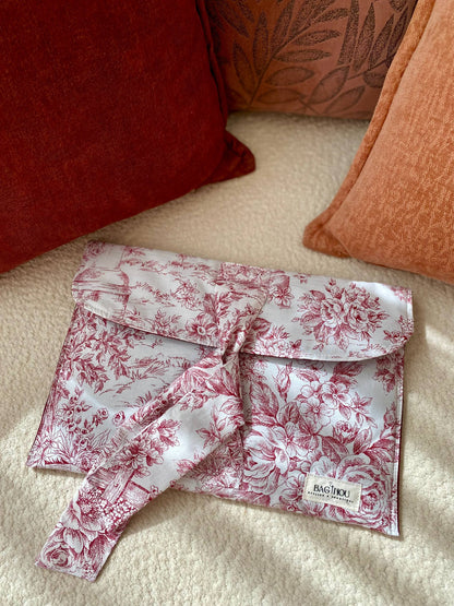 ❤️ Dark Red Garden – Pochette PC Portable Handmade